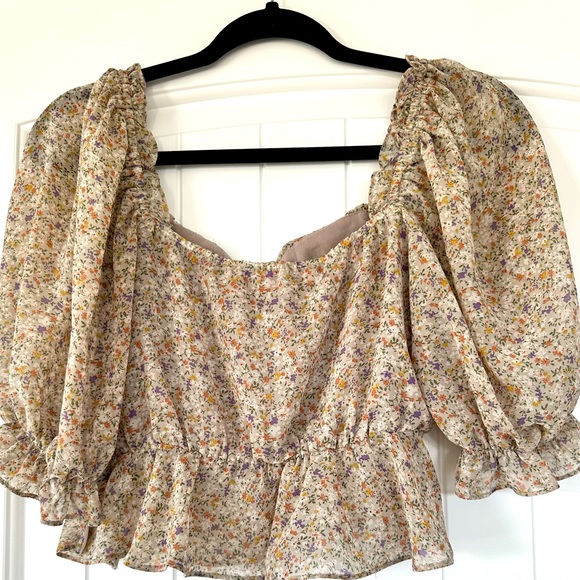 ASTR the Label Half Sleeve Back Cut Out Top,Size S - Picture 6 of 6